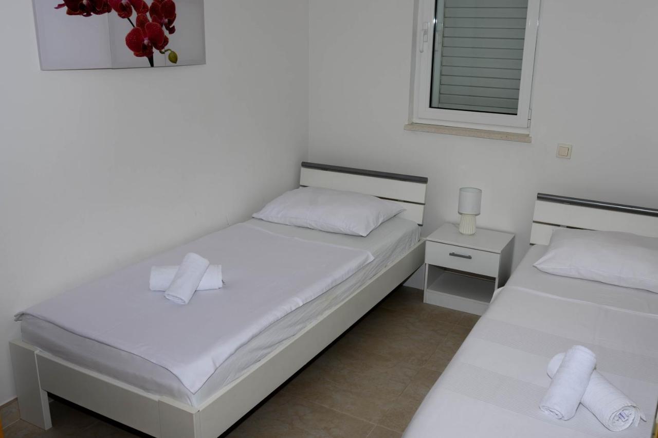 Villa Vinko Трогир Екстериор снимка